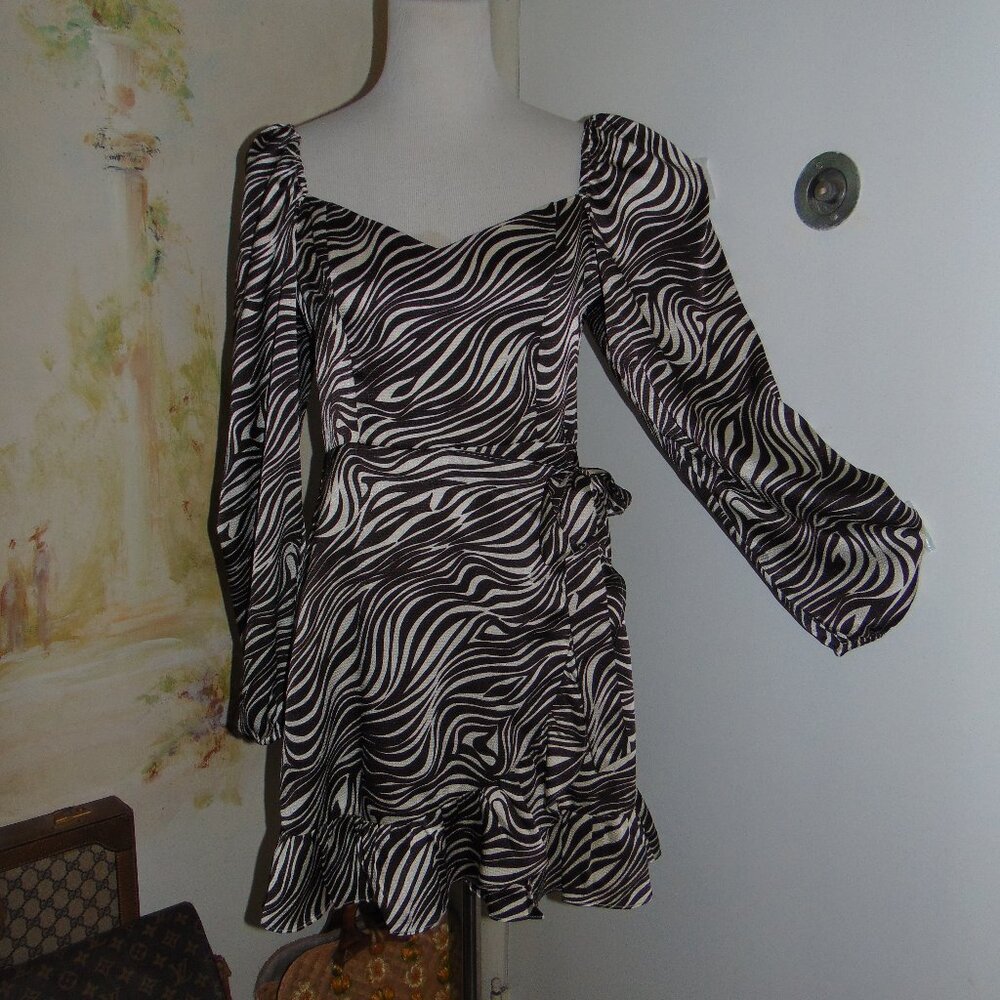 WAYF Animal Print Dress Mini Puff Sleeve Wrap Brown White Zebra Medium Smocked``